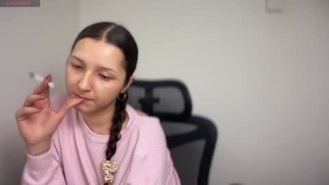 Emma online show from January 15, 3:07 pm