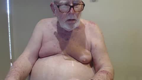 Snapshot of capt5105 chatting on December 8, 7:58 am capt5105 online show from December 8, 7:58 am