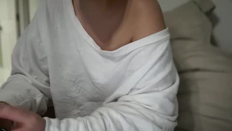 Snapshot of carabou11 chatting on February 15, 6:59 pm Cara Bou online show from February 15, 6:59 pm