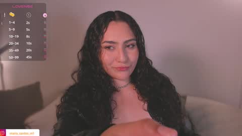 Snapshot of caramel__ chatting on January 18, 11:22 pm Mara online show from January 18, 11:22 pm