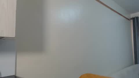 Snapshot of caramel_chocolate01 chatting on October 3, 5:59 am caramel online show from October 3, 5:59 am