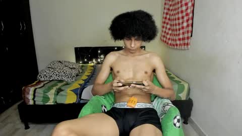 Snapshot of cardrey05 chatting on May 23, 6:51 am Carlos and Cristian online show from May 23, 6:51 am