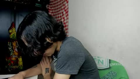 Snapshot of cardrey05 chatting on June 3, 10:37 pm Carlos and Cristian online show from June 3, 10:37 pm