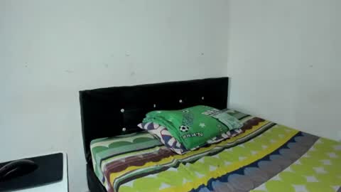 Snapshot of cardrey05 chatting on June 18, 9:41 pm Carlos and Cristian online show from June 18, 9:41 pm