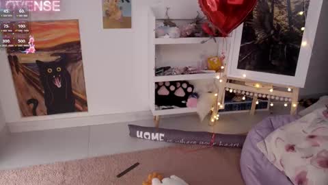 Snapshot of careful_i_bite chatting on February 15, 11:17 am NONA follow online show from February 15, 11:17 am