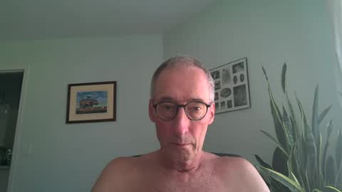 Snapshot of caressluving chatting on July 12, 8:55 pm Caressluving online show from July 12, 8:55 pm