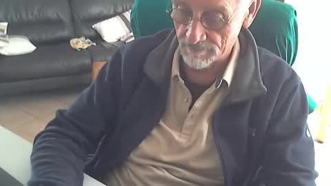 Snapshot of cargo69 chatting on October 3, 3:20 pm cargo69 online show from October 3, 3:20 pm