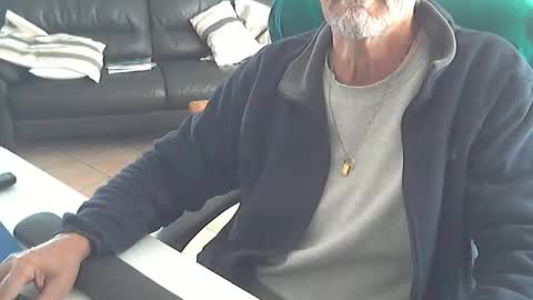 Snapshot of cargo69 chatting on October 19, 11:44 am cargo69 online show from October 19, 11:44 am