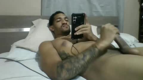 Snapshot of caribbeanboy297 chatting on May 14, 6:15 pm caribbeanboy297 online show from May 14, 6:15 pm