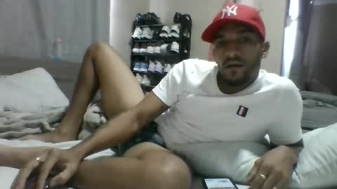 Snapshot of caribbeanboy297 chatting on May 22, 5:07 pm caribbeanboy297 online show from May 22, 5:07 pm