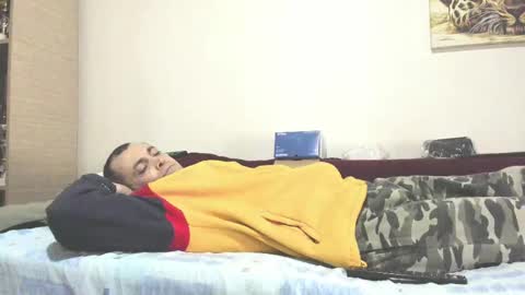 Laz online show from February 9, 8:45 pm