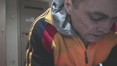 Laz online show from February 19, 6:54 pm