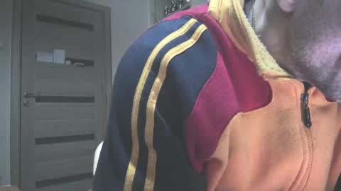 Laz online show from February 28, 9:01 pm