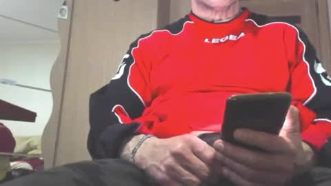 Laz online show from February 8, 7:17 pm