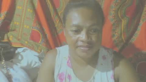 Snapshot of carinesexy69 chatting on January 5, 12:20 am carinesexy69 online show from January 5, 12:20 am