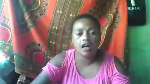 Snapshot of carinesexy69 chatting on January 11, 10:29 am carinesexy69 online show from January 11, 10:29 am