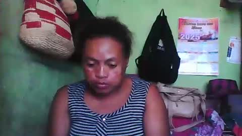 Snapshot of carinesexy69 chatting on January 15, 10:38 am carinesexy69 online show from January 15, 10:38 am