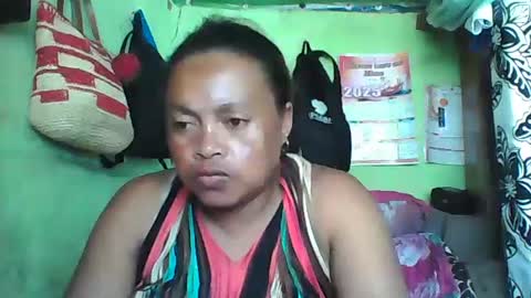 Snapshot of carinesexy69 chatting on January 28, 10:34 am carinesexy69 online show from January 28, 10:34 am