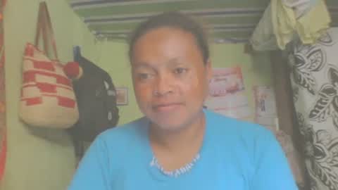 Snapshot of carinesexy69 chatting on February 4, 10:54 am carinesexy69 online show from February 4, 10:54 am