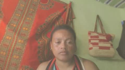 Snapshot of carinesexy69 chatting on February 15, 10:00 am carinesexy69 online show from February 15, 10:00 am