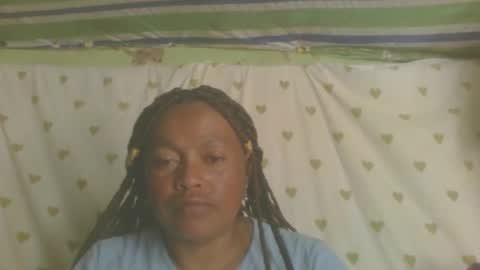 Snapshot of carinesexy69 chatting on September 25, 10:19 am carinesexy69 online show from September 25, 10:19 am