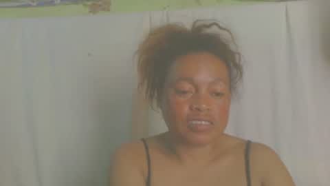 Snapshot of carinesexy69 chatting on September 29, 10:20 am carinesexy69 online show from September 29, 10:20 am