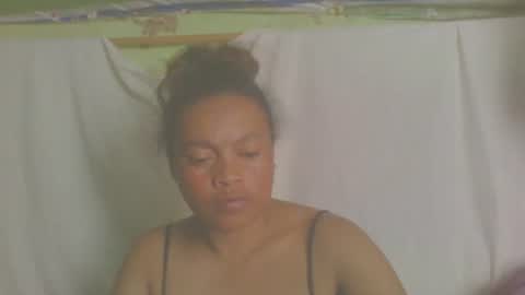 Snapshot of carinesexy69 chatting on September 30, 10:09 am carinesexy69 online show from September 30, 10:09 am