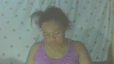 Snapshot of carinesexy69 chatting on October 29, 11:34 am carinesexy69 online show from October 29, 11:34 am