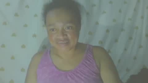 Snapshot of carinesexy69 chatting on November 6, 11:00 am carinesexy69 online show from November 6, 11:00 am