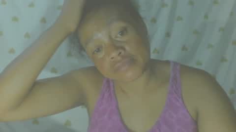 Snapshot of carinesexy69 chatting on November 6, 11:04 pm carinesexy69 online show from November 6, 11:04 pm