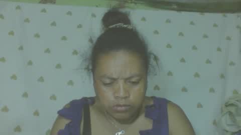 Snapshot of carinesexy69 chatting on May 5, 3:03 am carinesexy69 online show from May 5, 3:03 am