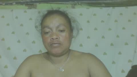 Snapshot of carinesexy69 chatting on July 15, 6:35 pm carinesexy69 online show from July 15, 6:35 pm