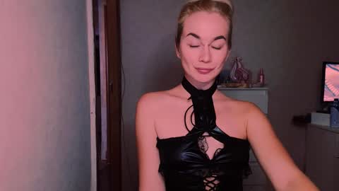 Carin online show from October 6, 7:33 pm