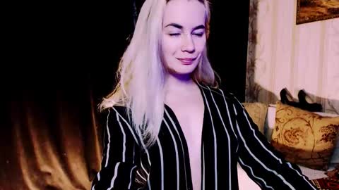 Carin online show from December 1, 9:20 pm