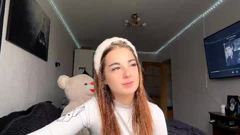 carisadelon online show from April 11, 7:13 am