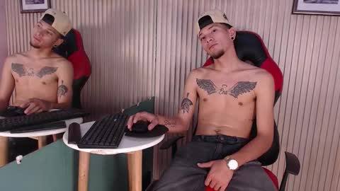 Snapshot of carl_fresh2 chatting on October 30, 8:31 pm Carl online show from October 30, 8:31 pm