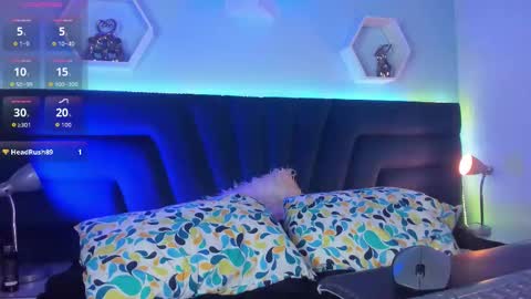 Snapshot of carla_rosee chatting on October 8, 4:43 am carla online show from October 8, 4:43 am