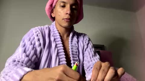 Snapshot of carla_santini chatting on January 22, 11:45 am Carla Santini online show from January 22, 11:45 am