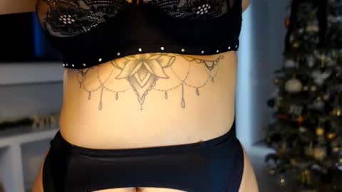 carla_secretary online show from December 4, 12:58 pm