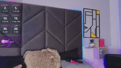 Snapshot of carlaguzman_ chatting on July 31, 7:13 pm Carla online show from July 31, 7:13 pm