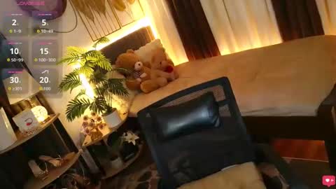 Snapshot of carlamoore23 chatting on November 16, 4:23 pm CARLA online show from November 16, 4:23 pm