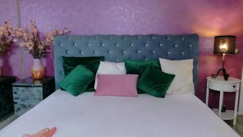carlareys online show from July 8, 4:06 am