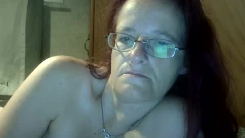 carleeswoman08 online show from June 24, 11:42 am