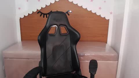 Snapshot of carlie_mayer chatting on November 13, 3:55 pm CARLYE online show from November 13, 3:55 pm