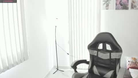 carlin1511 online show from April 27, 5:00 pm