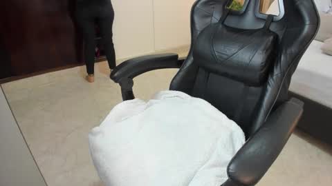 C A R L I N A online show from November 20, 12:16 pm