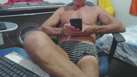 carlos online show from December 2, 1:47 am