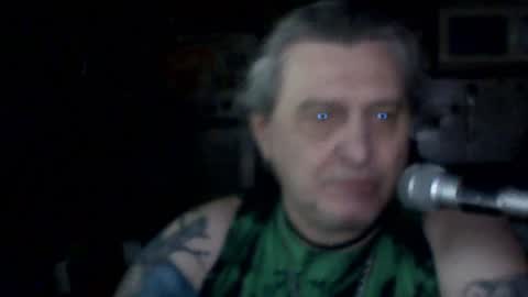 Snapshot of carlos712009 chatting on June 19, 4:06 am carlos712009 online show from June 19, 4:06 am
