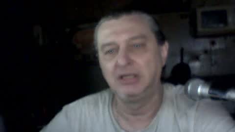 Snapshot of carlos712009 chatting on July 20, 7:00 am carlos712009 online show from July 20, 7:00 am