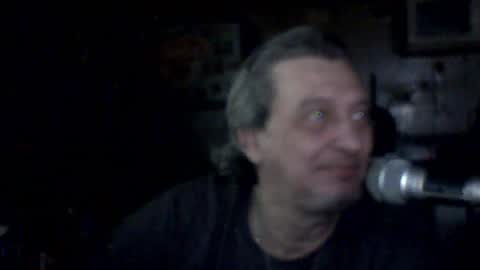 Snapshot of carlos712009 chatting on July 27, 7:15 am carlos712009 online show from July 27, 7:15 am